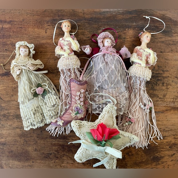 SOLD Vintage Victorian Inspired Christmas Ornament Collection❤️ - Picture 6 of 6